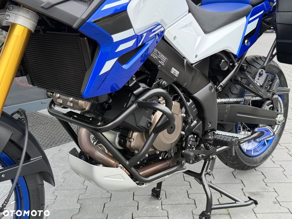 Suzuki V-STROM - 35