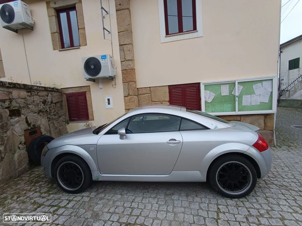 Audi TT Coupé 1.8 T S-line - 1
