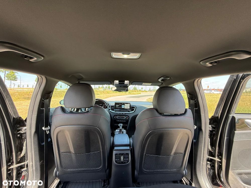 Kia ProCeed 1.6 T-GDI GT DCT - 14