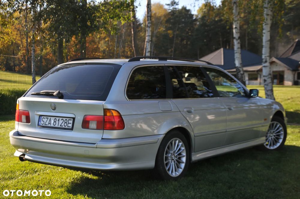 BMW Seria 5 520i - 15