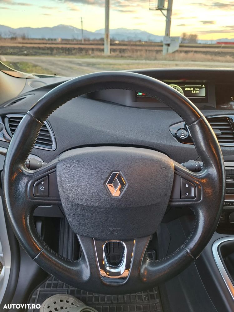 Renault Grand Scenic ENERGY dCi 110 LIMITED - 23