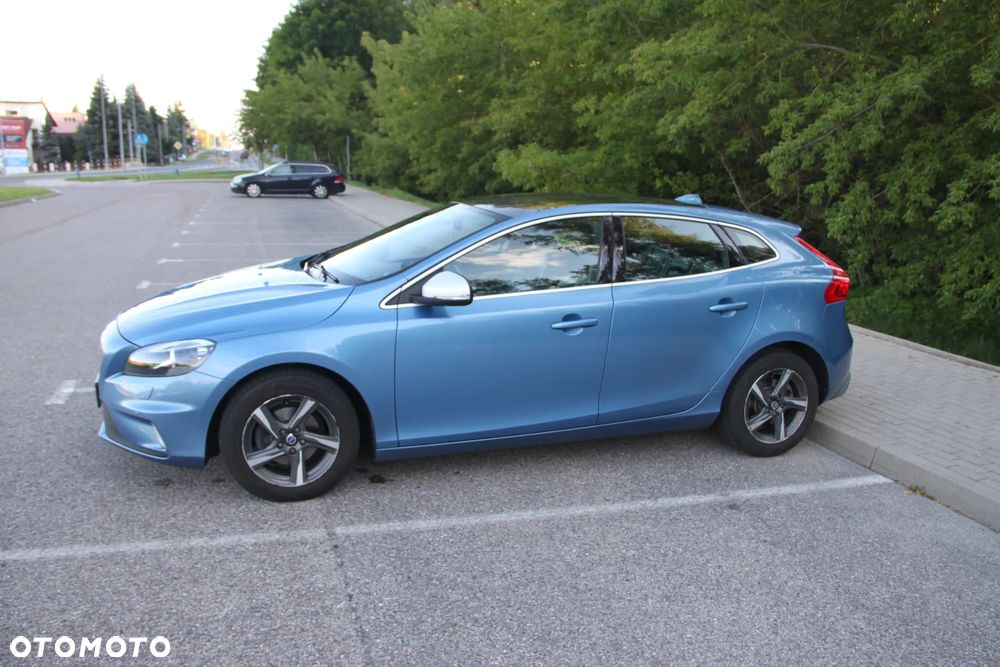 Volvo V40 D2 Drive-E R-Design Momentum - 3