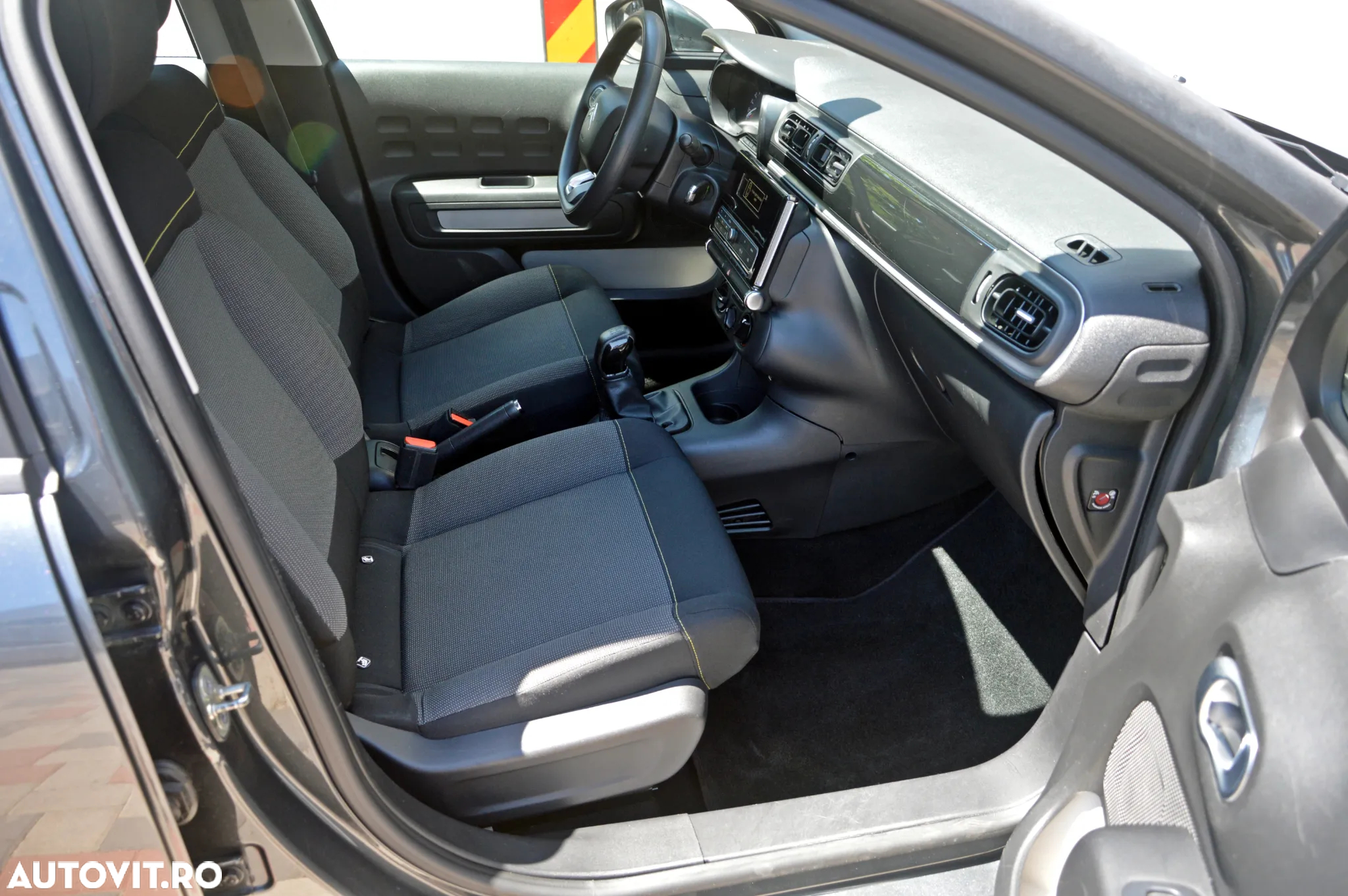 Citroën C3 Pure Tech 82 FEEL - 25