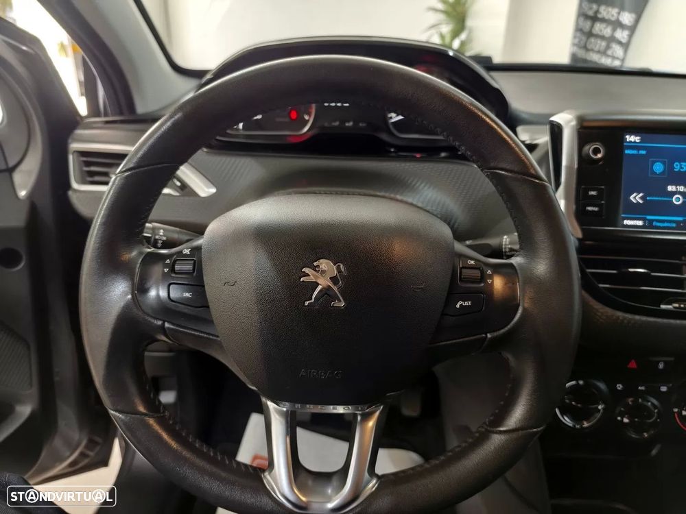 Peugeot 208 1.2 PureTech Style - 13