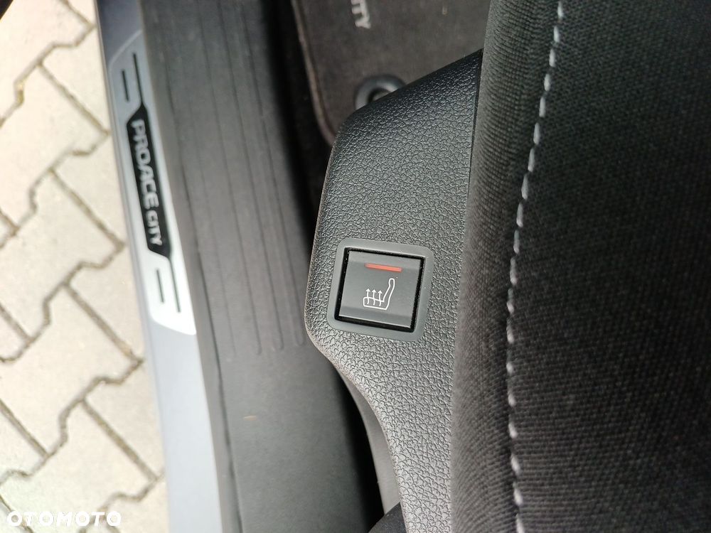 Toyota Proace City Verso 1.5 D-4D Family - 19