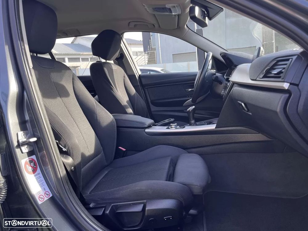 BMW 320 d Touring Sport Line - 52