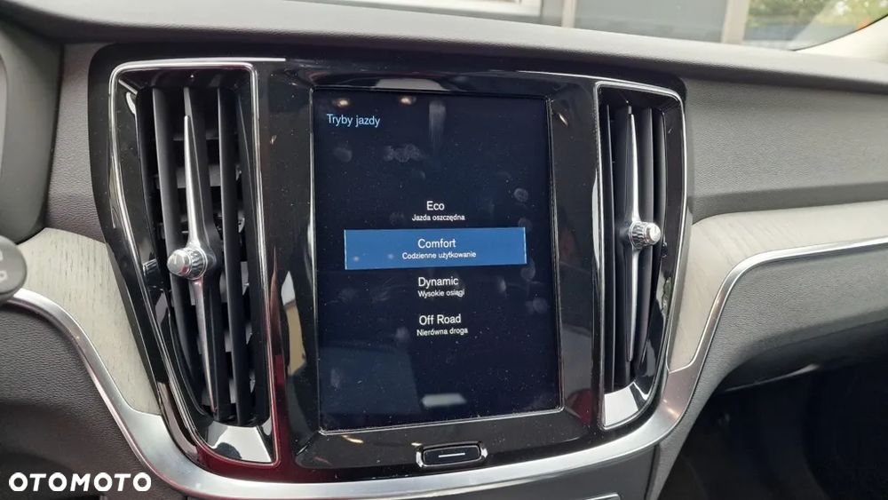 Volvo V60 Cross Country D4 AWD Geartronic - 36