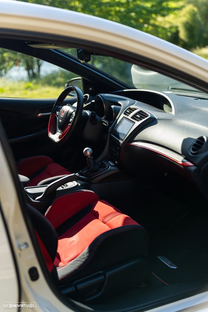 Honda Civic 2.0 VTEC Turbo Type R GT - 25