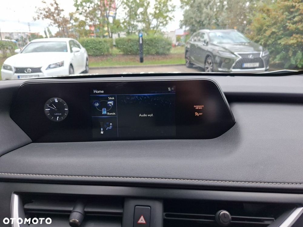 Lexus UX - 29