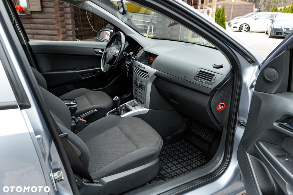 Opel Astra 1.4 Elegance - 22