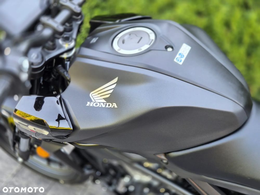 Honda CB - 25