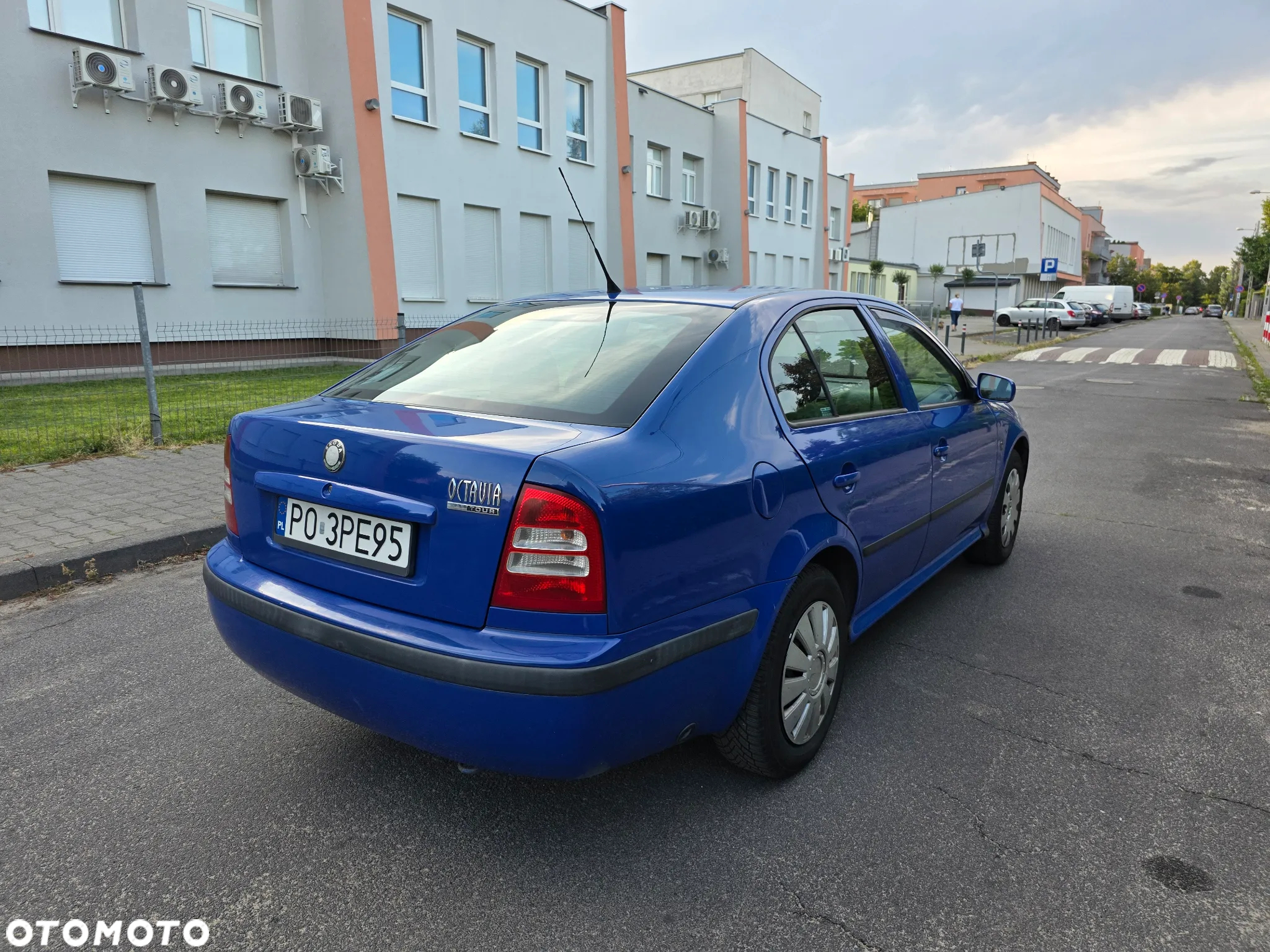 Skoda Octavia 1.6 Ambition - 4