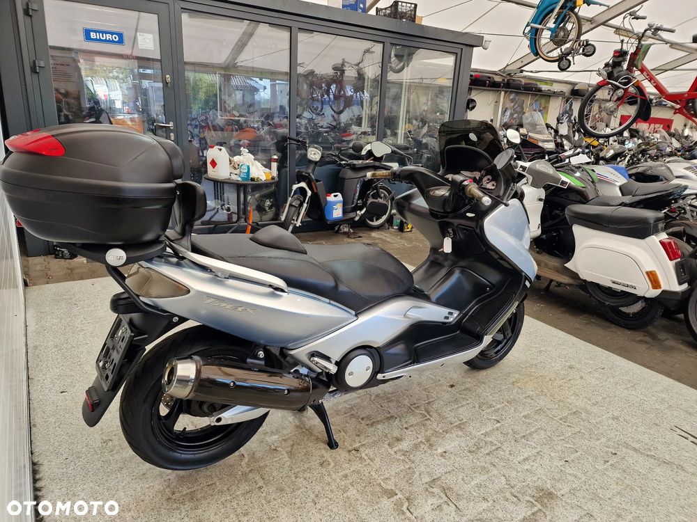 Yamaha Tmax - 15