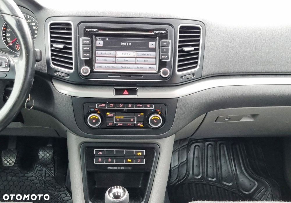 Volkswagen Sharan - 10