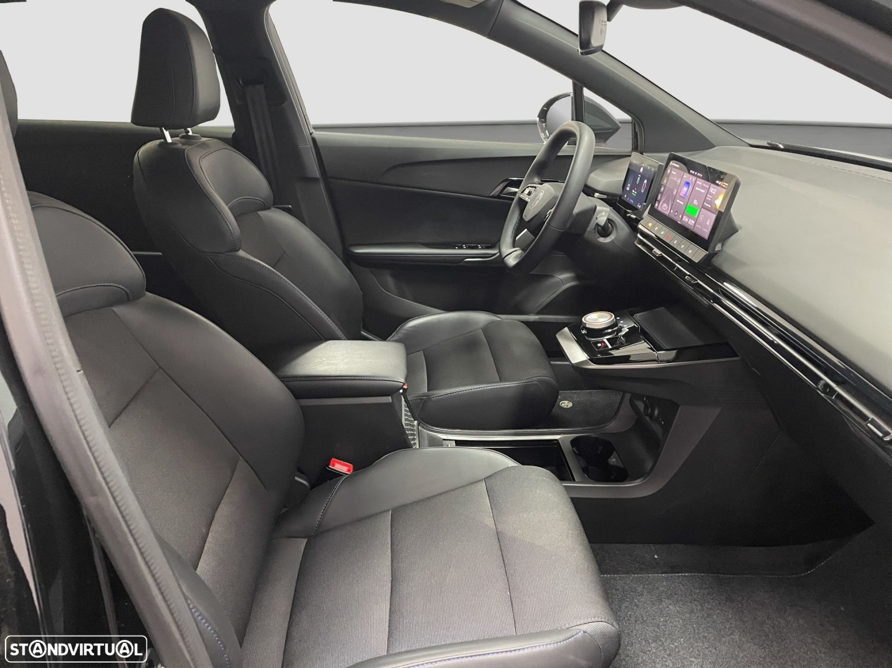 MG MG4 64 kWh Luxury - 8