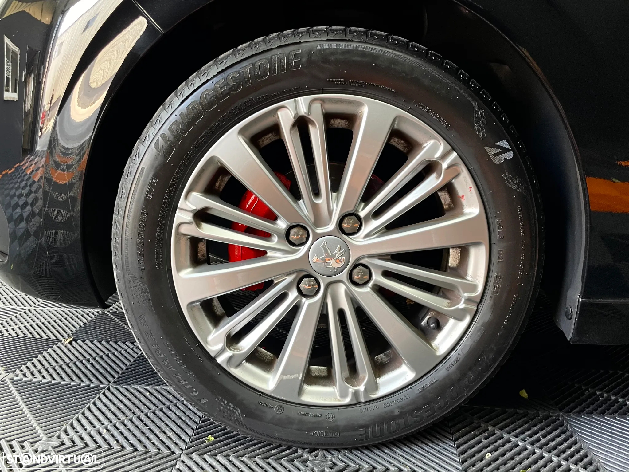 Peugeot 208 1.2 PureTech Style - 8