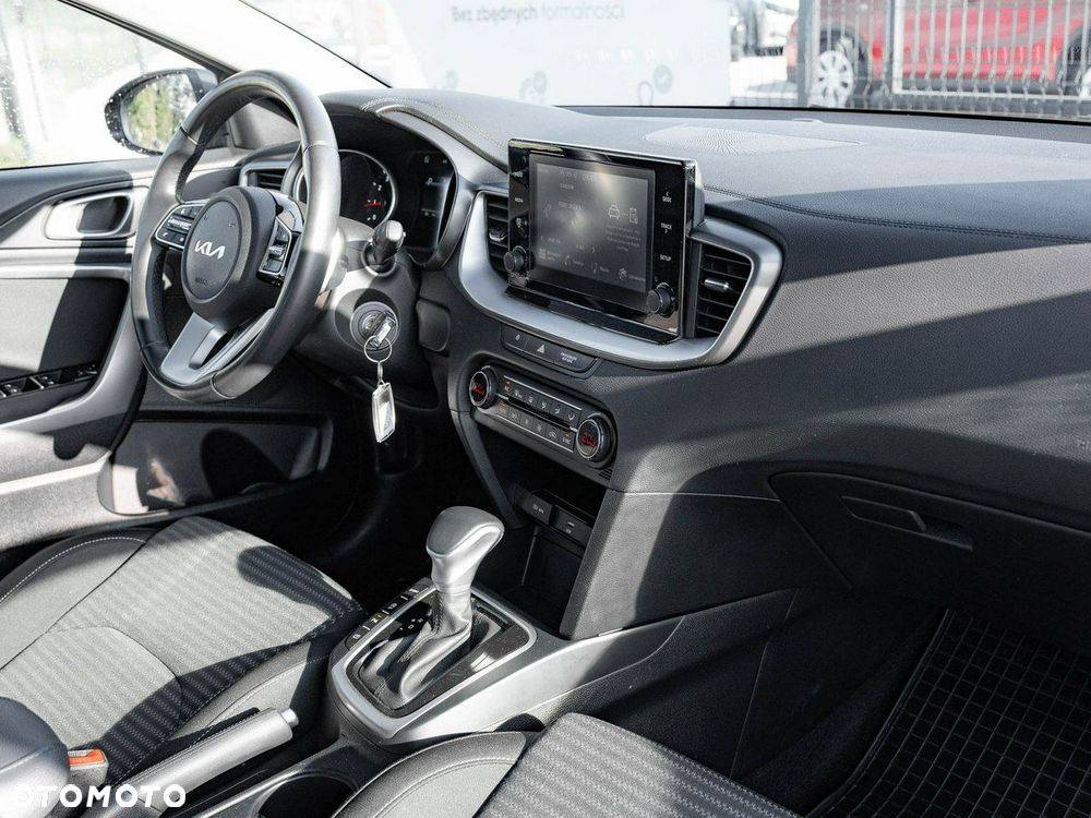 Kia Ceed 1.5 T-GDI M DCT - 32