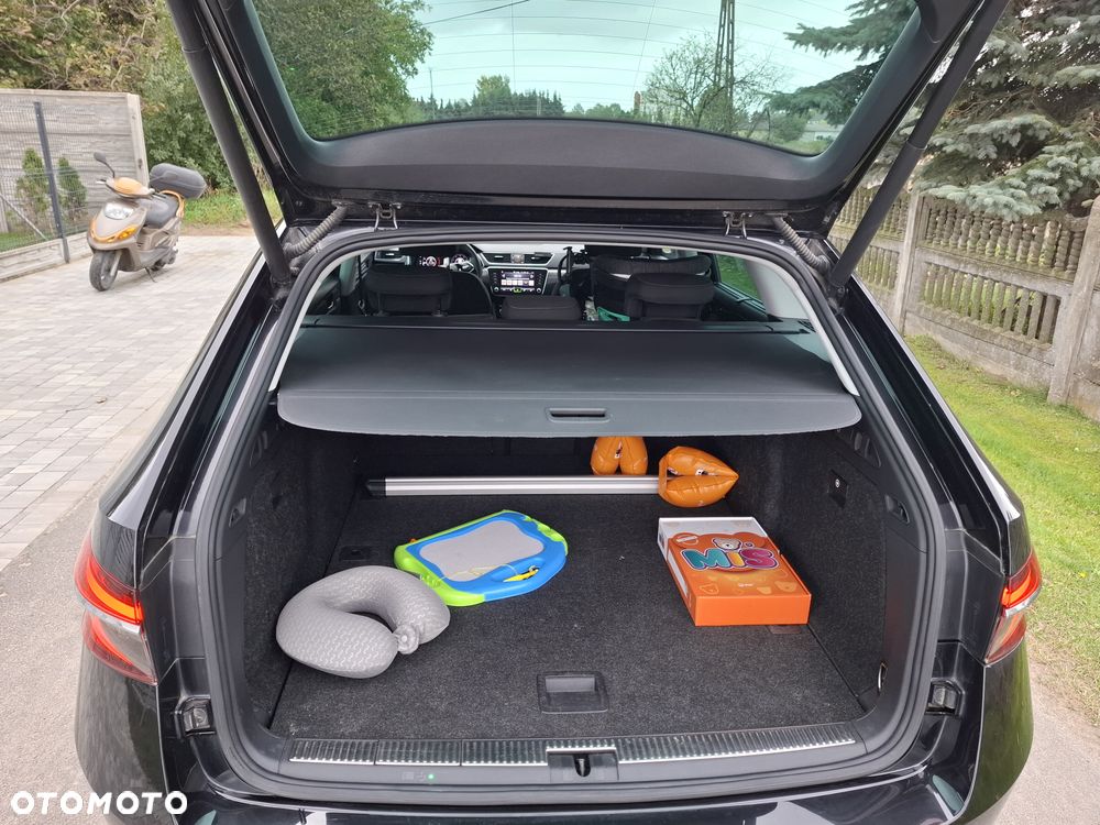 Skoda Superb 2.0 TDI SCR Style DSG - 6