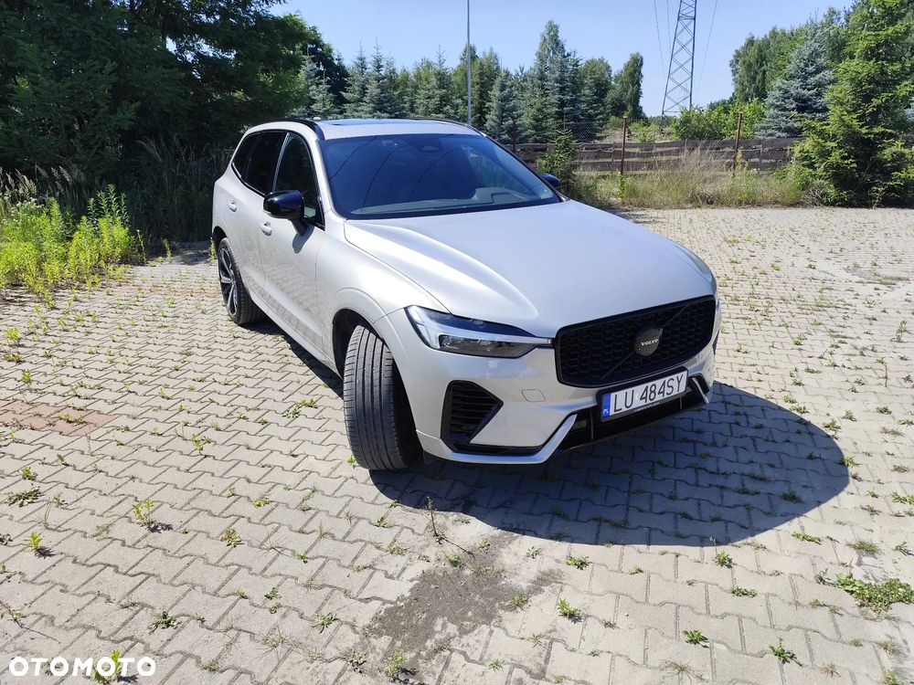 Volvo XC 60 T6 Plug-In Hybrid AWD Plus Black Edition - 2