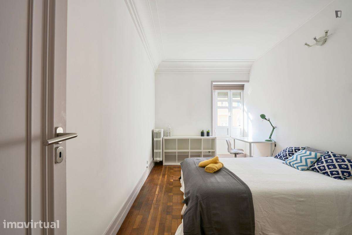 Quarto - localizado em Marquês de Pombal Lisbon - Grande imagem: 2/51