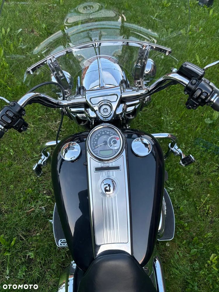 Harley-Davidson Touring Road King - 2