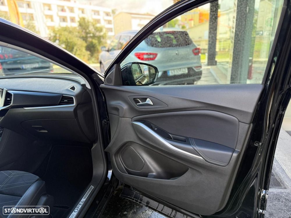 Opel Grandland 1.2 T Ultimate AT - 21