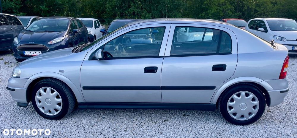 Opel Astra 1.6 GL - 11