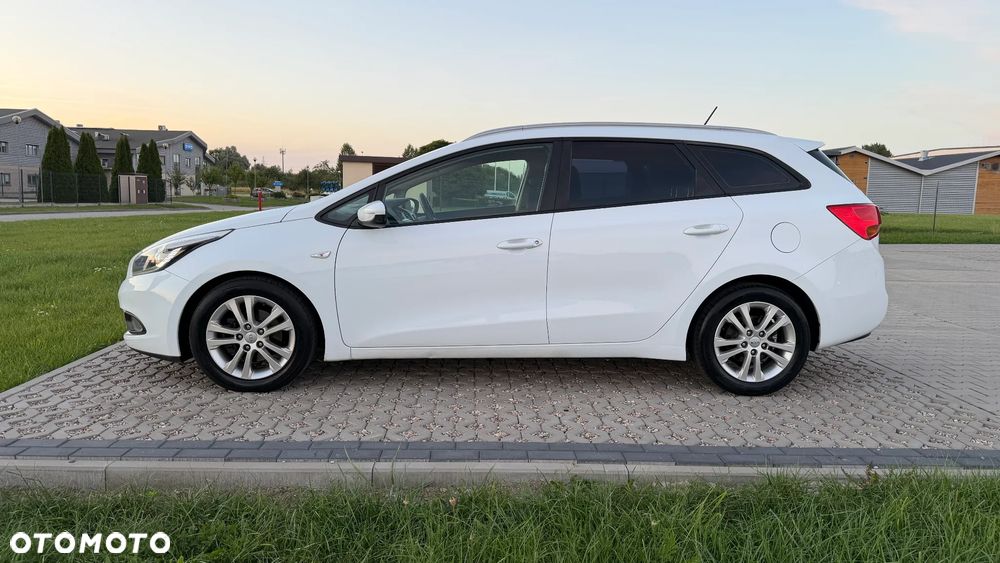 Kia Ceed - 14