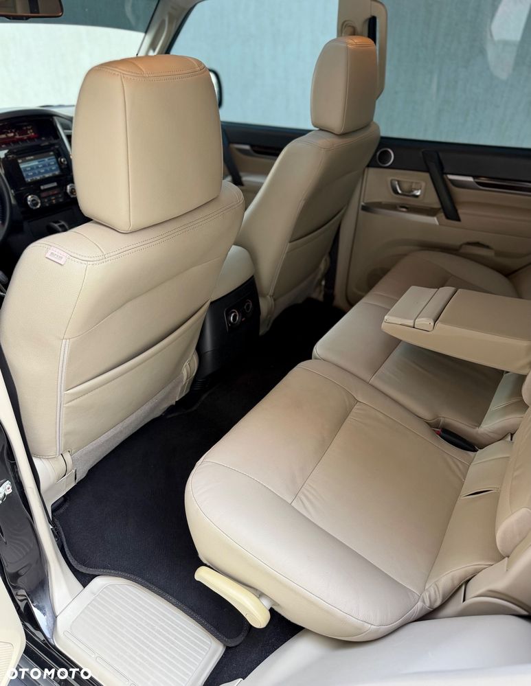 Mitsubishi Pajero 3.2 DID Limited Edition Tech - 36