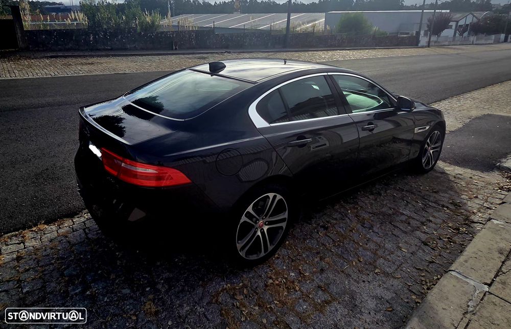 Jaguar XE 2.0 D Portfolio Aut. - 8