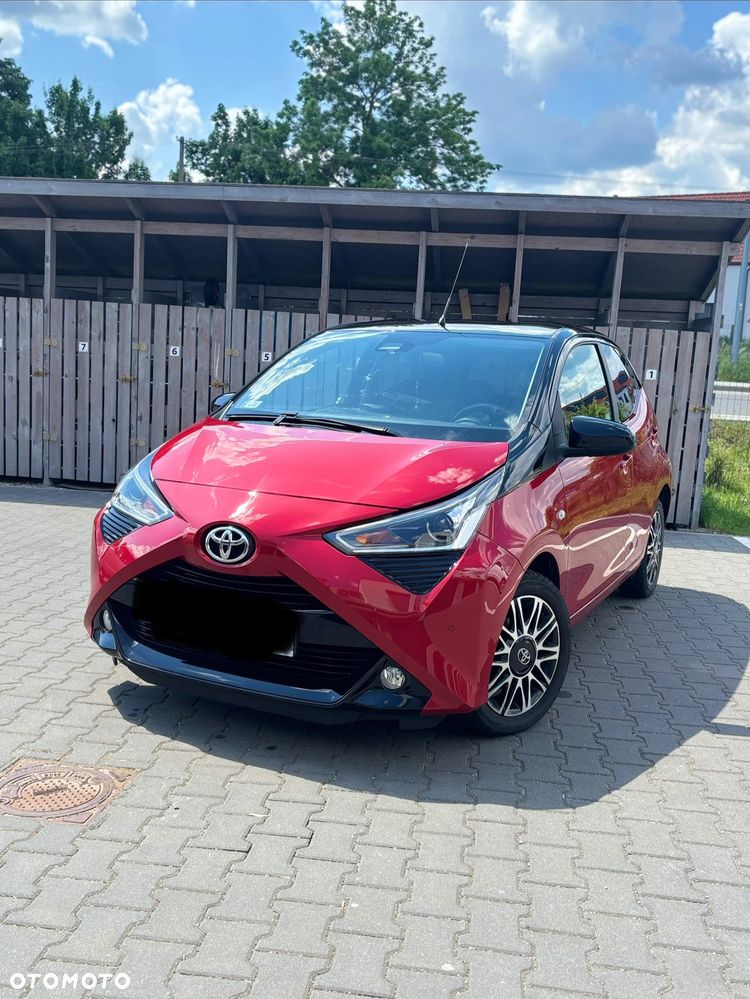 Toyota Aygo x.shift x-play connect - 1