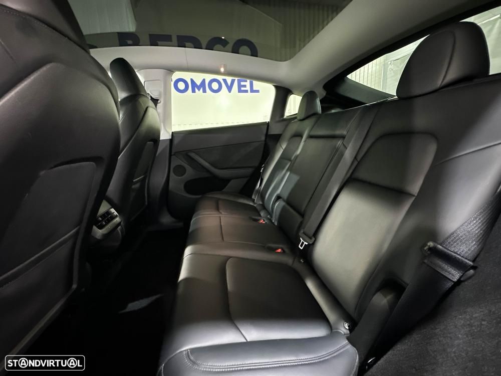 Tesla Model Y Performance Dual Motor AWD - 18