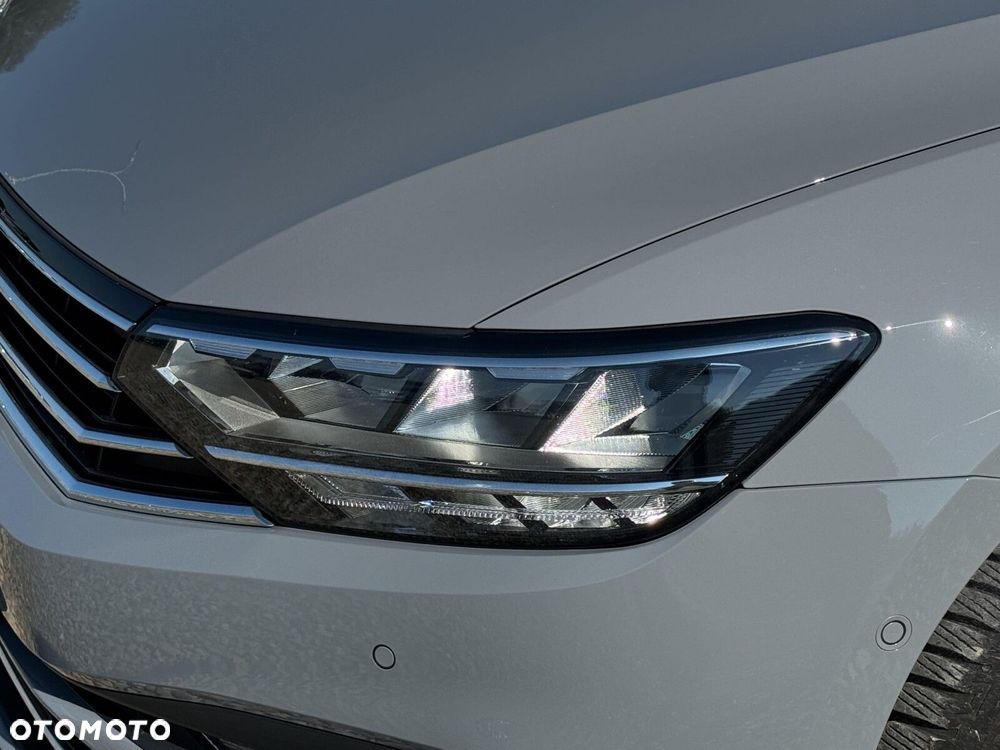 Volkswagen Passat Variant 1.5 TSI EVO Business DSG - 8