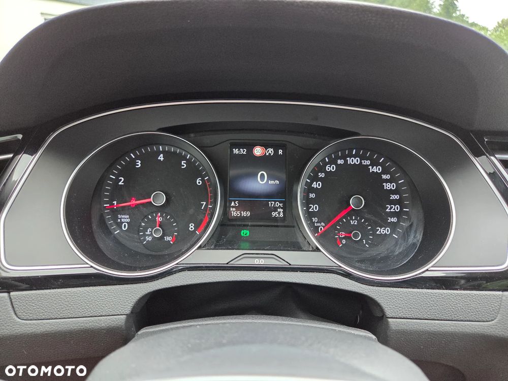 Volkswagen Passat 1.5 TSI EVO Elegance - 12