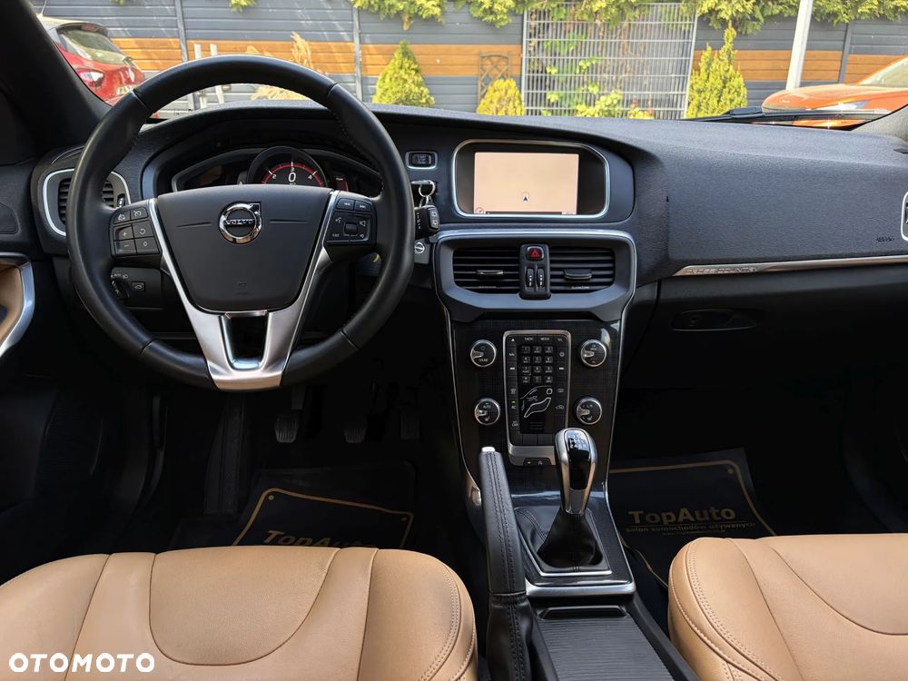 Volvo V40 Cross Country D2 Momentum - 33