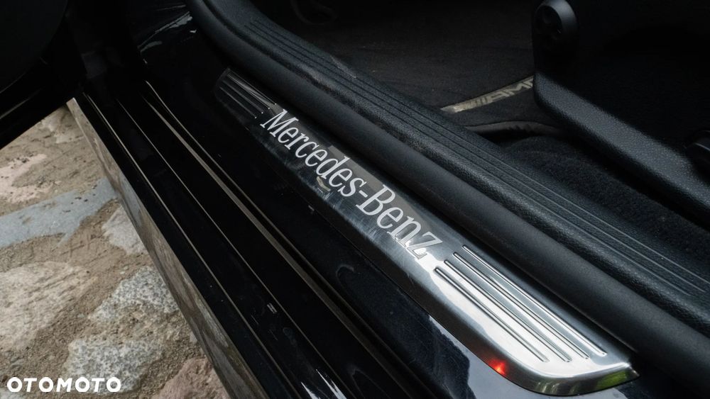Mercedes-Benz Klasa E 300 9G-TRONIC AMG Line - 20