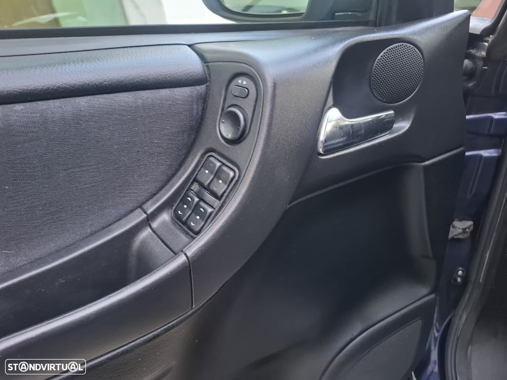 Opel Zafira 2.0 DTi Elegance - 18