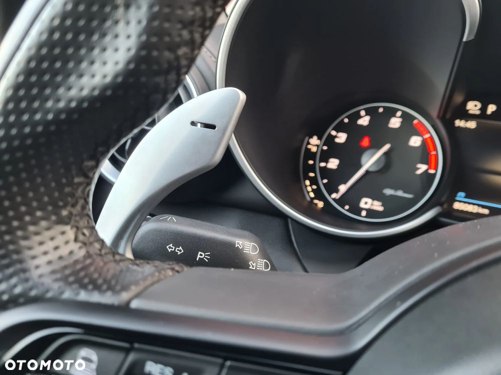 Alfa Romeo Giulia 2.0 Turbo Veloce Q4 - 28