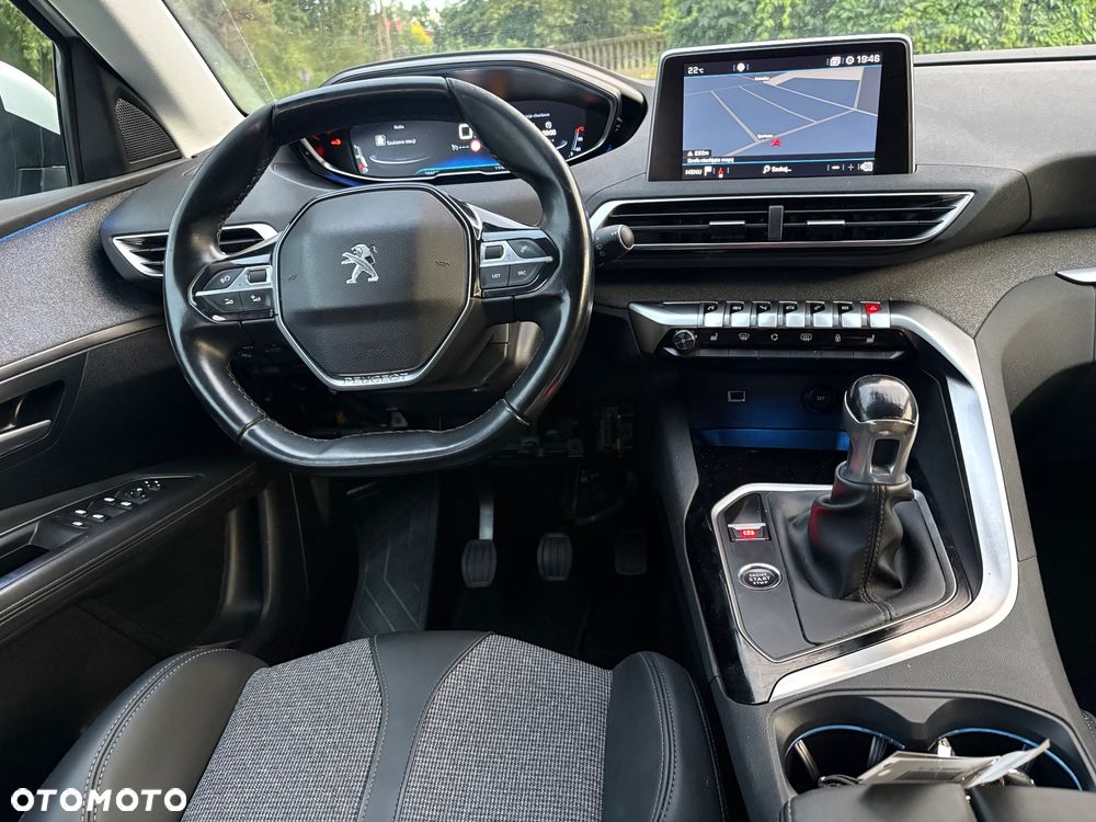 Peugeot 3008 1.5 BlueHDi Allure S&S - 17