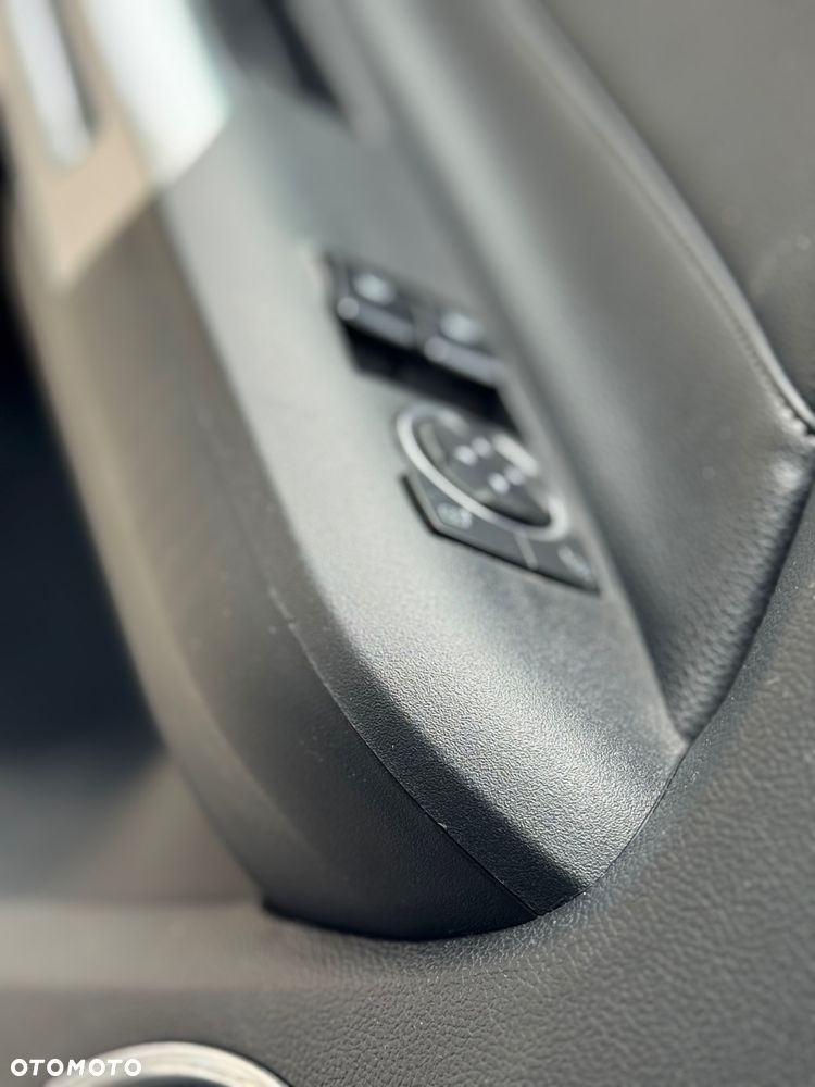 Ford Mustang 2.3 EcoBoost - 25