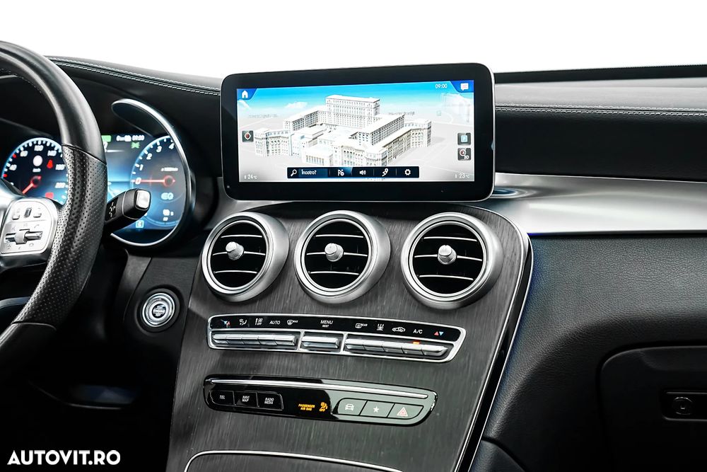 Mercedes-Benz GLC Coupe 300 e 4Matic 9G-TRONIC AMG Line Plus - 36