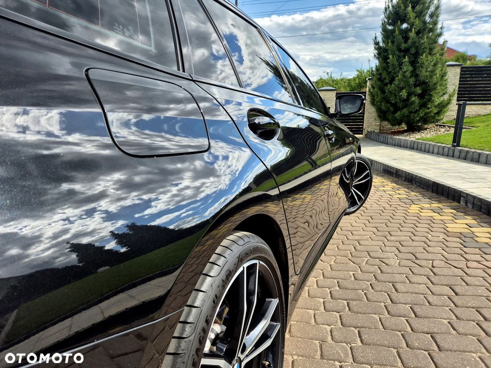 BMW Seria 3 330d xDrive M Sport sport - 36