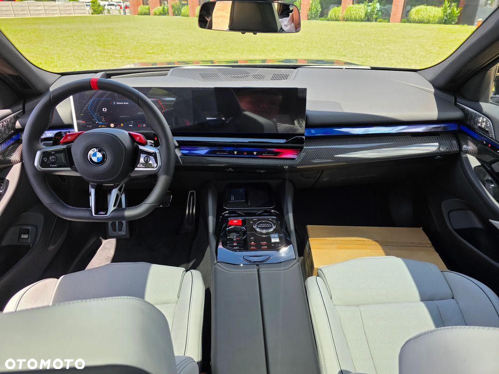 BMW M5 PHEV - 14