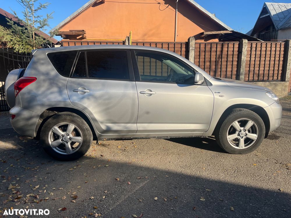 Toyota RAV4 2.2 D-4D Confort - 4