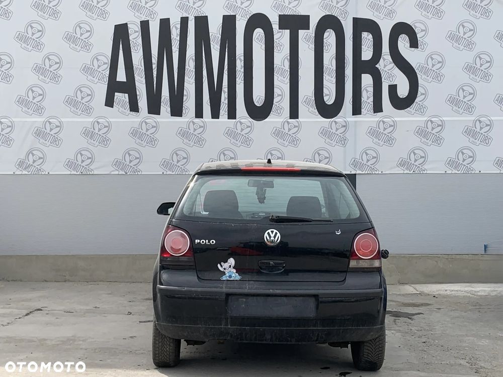 VOLKSWAGEN POLO 2009 *SAMOCHÓD NA CZĘŚCI* 4824  MASKA, LAMPA, DRZWI, LUSTERKO, ZDERZAK, GRILL, BŁOTNIK, KLAPA, BELKA, DESKA, FOTELE, KANAPA, ĆWIARTKA KIEROWNICA, TARCZE, ZACISKI, ZAWIESZENIE, KOMPLETNY PRZÓD, KOMPLETNY TYŁ, LICZNIK, ZEGARY, PRAWE LEWE PRZÓD TYŁ - 4