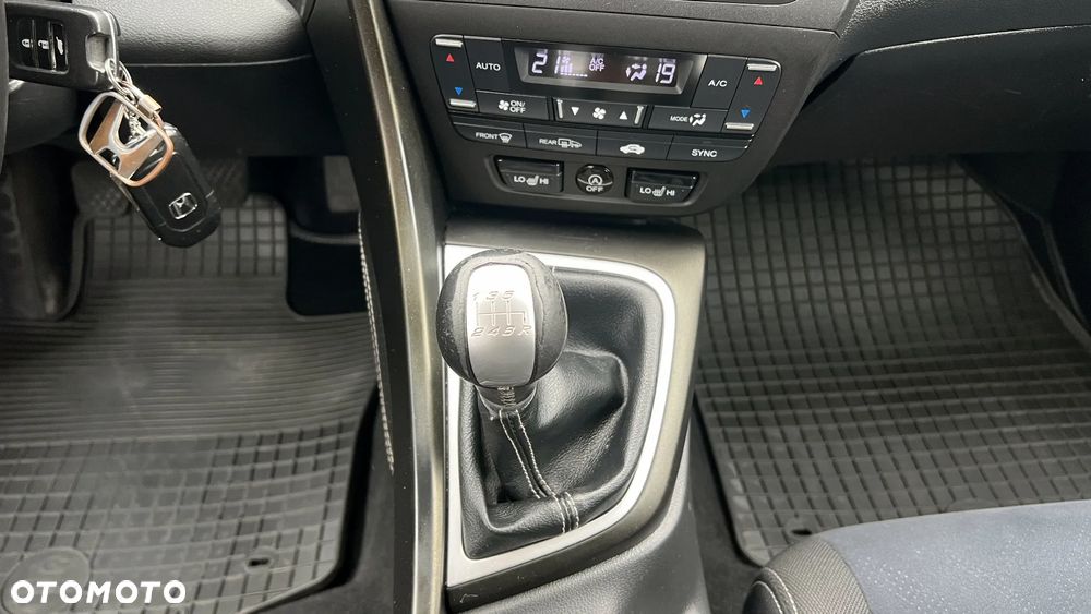 Honda Civic 1.8 i-VTEC Sport - 22