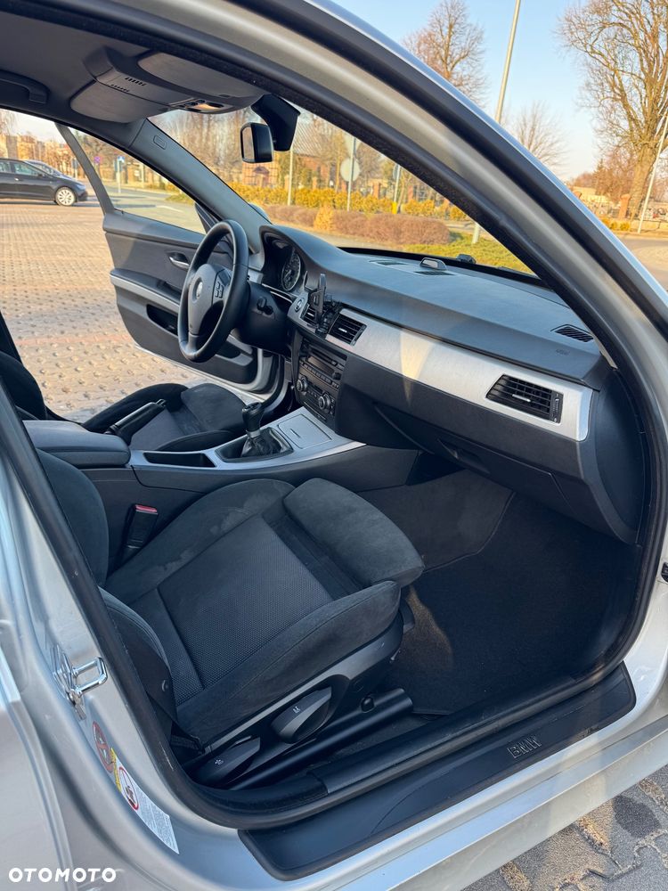 BMW Seria 3 320d - 6