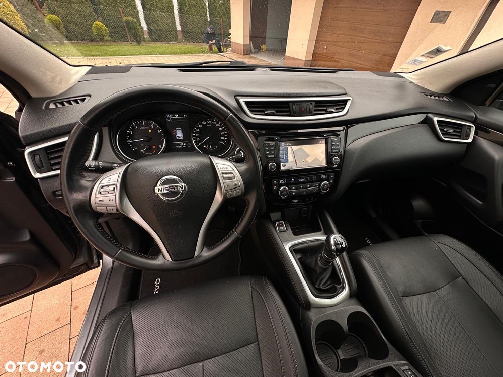 Nissan Qashqai 1.2 DIG-T Tekna EU6 - 16