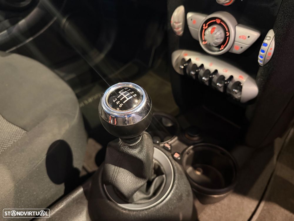 MINI 3 Portas Cooper D - 30