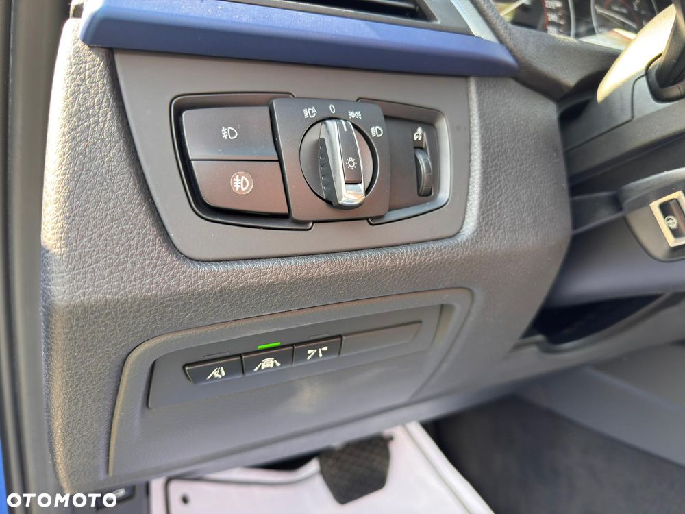 BMW Seria 3 328i xDrive Sport-Aut Sport Line - 23